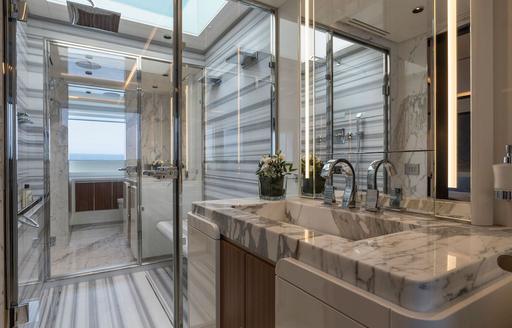 Charter yacht MAVERICK ensuite