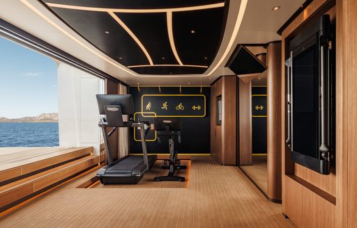Superyacht charter SILVER FOX gym