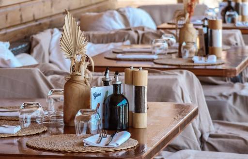 Linda Beach Porto-Vecchio dining area