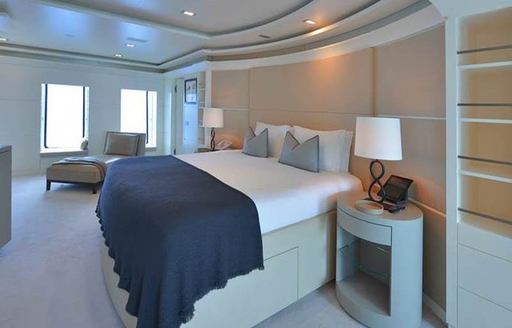 Superyacht Triple Seven master suite