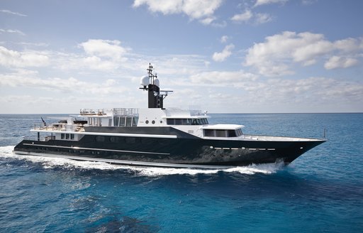 Charter yacht HIGHLANDER in the French Riviera