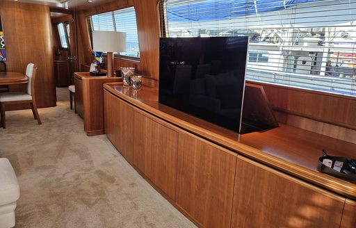 Charter yacht PACHA tv