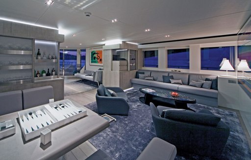 Skylounge onboard MY Jems