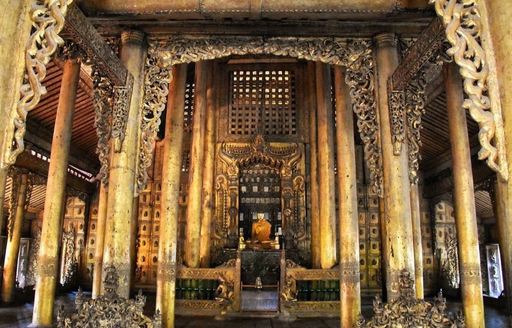 Myanmar - Shwenandaw Buddhist Temple interior buddha