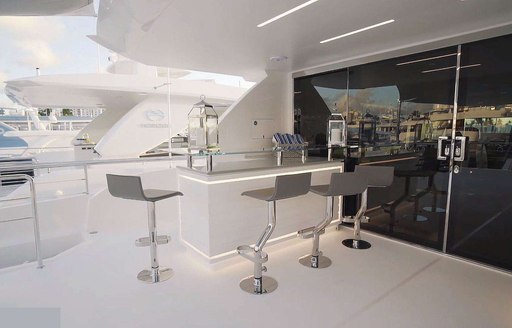 Outdoor bar area on motor yacht Aqua Life