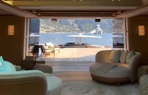 Charter yacht BREAKTHROUGH beach club