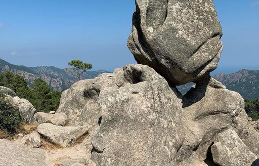 Cascade de Piscia di Ghjaddu Porto Vecchio hiking rocks