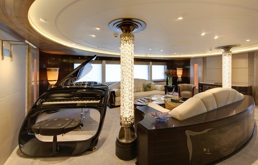 light pillar in piano lounge on board amaryllis superyacht