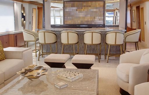 Charter yacht XOXO interior wet bar