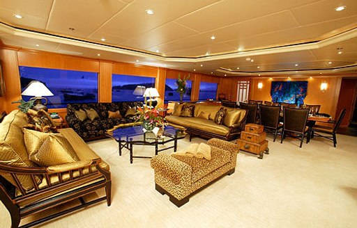 Motor yacht FOUR WISHES's main salon before refit