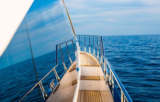 Charter yacht MUDITA side deck