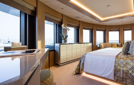 Owner's suite onboard charter yacht ARTISAN