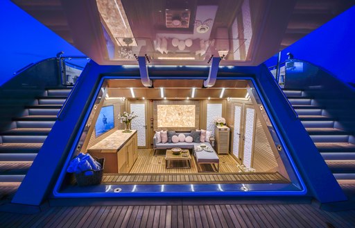 Beach club onboard MY Snow 5