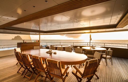 Superyacht O'MEGA al fresco dining