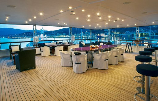 Alfresco dining onboard motor yacht Force Blue