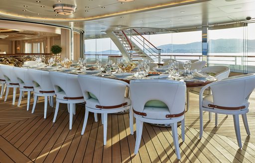 Alfresco formal dining on superyacht TIS