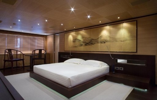 full-beam master suite on board superyacht MISCHIEF 