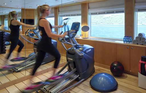 Guest using gym on Victoria Del Mar