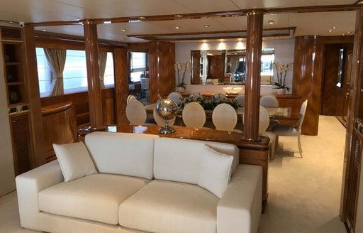 main saloon onboard lady g ii