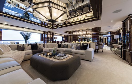 Main salon of superyacht 11/11