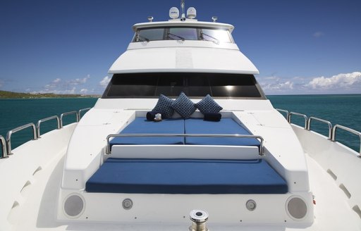 Foredeck, Restless yacht