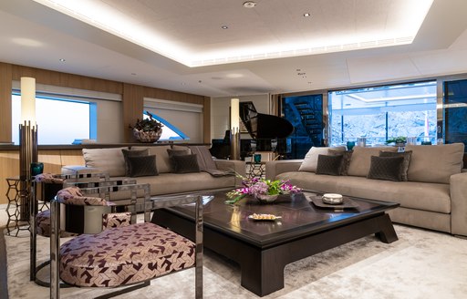 Skylounge onboard charter yacht ARTISAN
