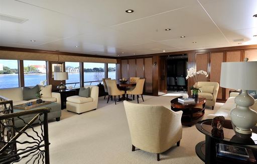 luxury motor yacht GRAVITAS main salon