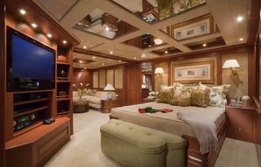luxury motor yacht ATLANTICA master suite