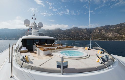 Sundeck Jacuzzi on board charter yacht VENTUM MARIS