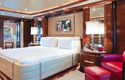Master cabin onboard charter yacht LATITUDE