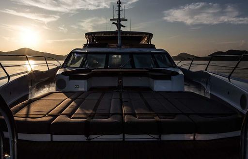 Sunpads on motor yacht Oksanchik