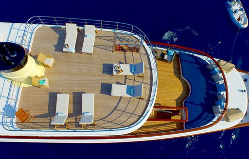 Aerial image of superyacht CLARITY