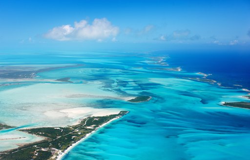 Clear blue ocean in the Bahamas with sanbars