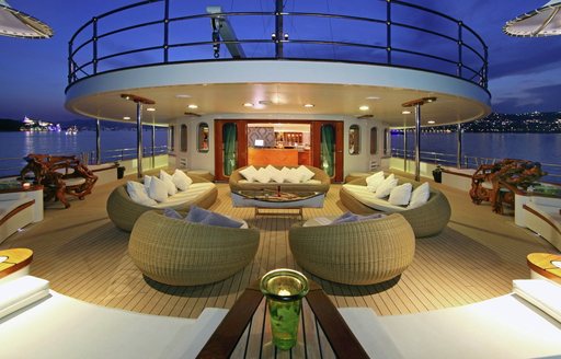 Superyacht SHERAKHAN's deck seating
