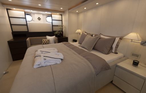 Master cabin on board charter yacht XUMI