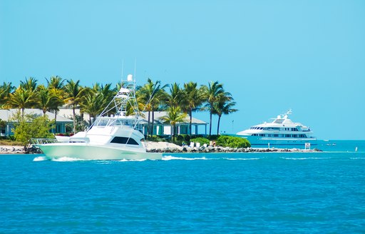Yachts in Florida 