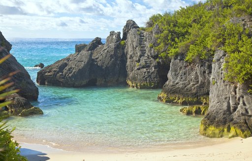 The beautiful secluded romatic Jobson Cove Beach on the south side of Bermuda