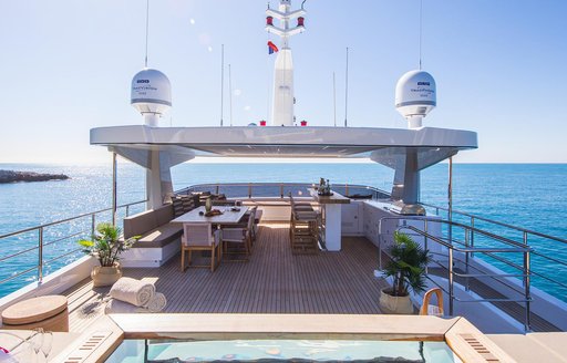 open deck on board the MIMI LA SARDINE superyacht 