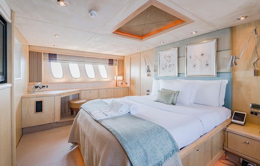oak-clad master suite on board charter yacht ‘Excelerate Z’ 