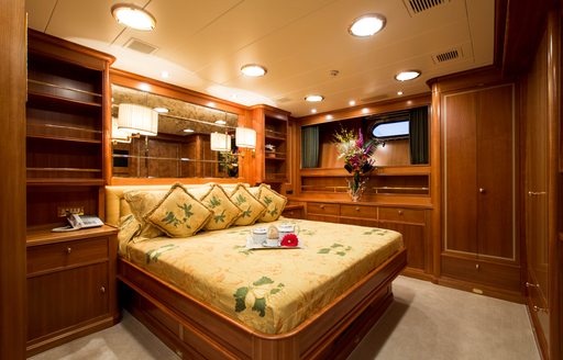 full-beam master suite on board sailing yacht ELLEN 