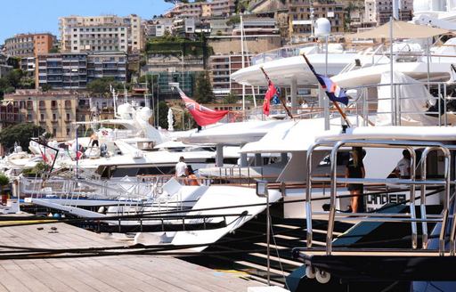 charter yacht marina di stabia