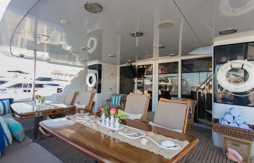 aft deck alfresco dining on board superyacht ‘Sea Dreams’ 