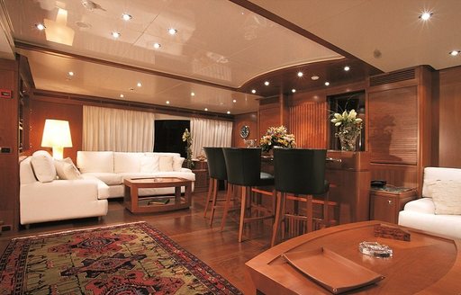 Benetti motor yacht MORE bar in salon