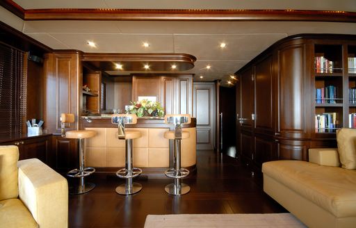 bar and seating in the skylounge aboard luxury yacht ‘Elena Nueve’ 