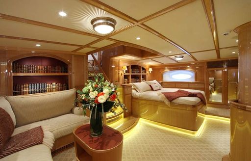 Master Suite on board SY MARIE
