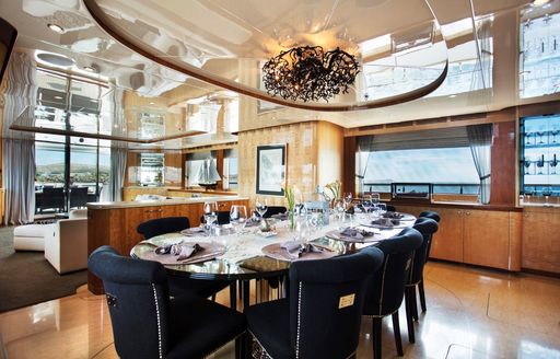 intimate dining area onboard superyacht Komokwa