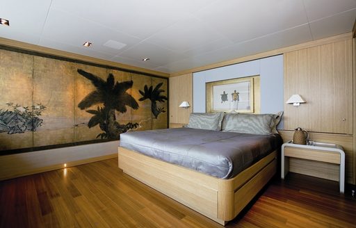 expedition yacht EXUMA master suite