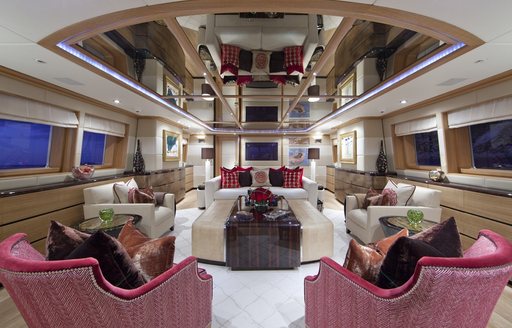 luxury motor yacht BIG CHANGE II main salon