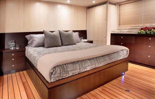 Superyacht VvS1's master suite