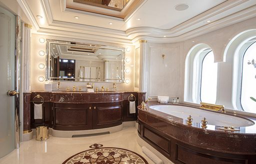Master ensuite onboard MY Anna I